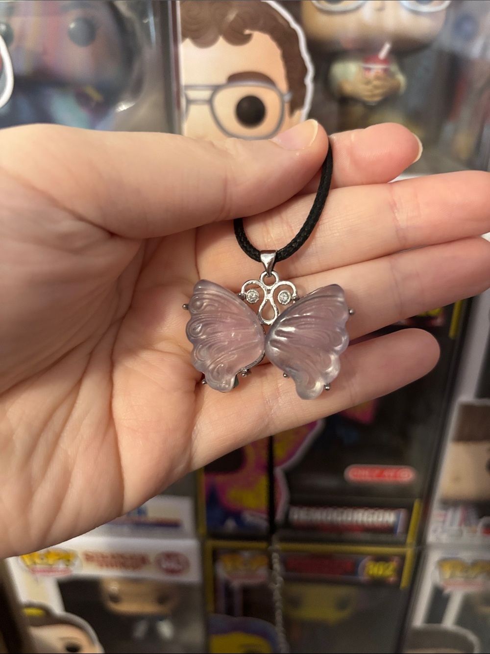 Purple fluorite butterfly pendant necklace pre loved - Picture 3 of 4
